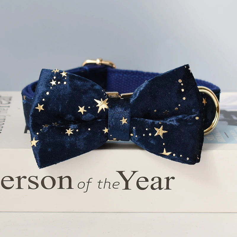 Personalisiertes blaues Samt-Hundehalsband mit Sternen