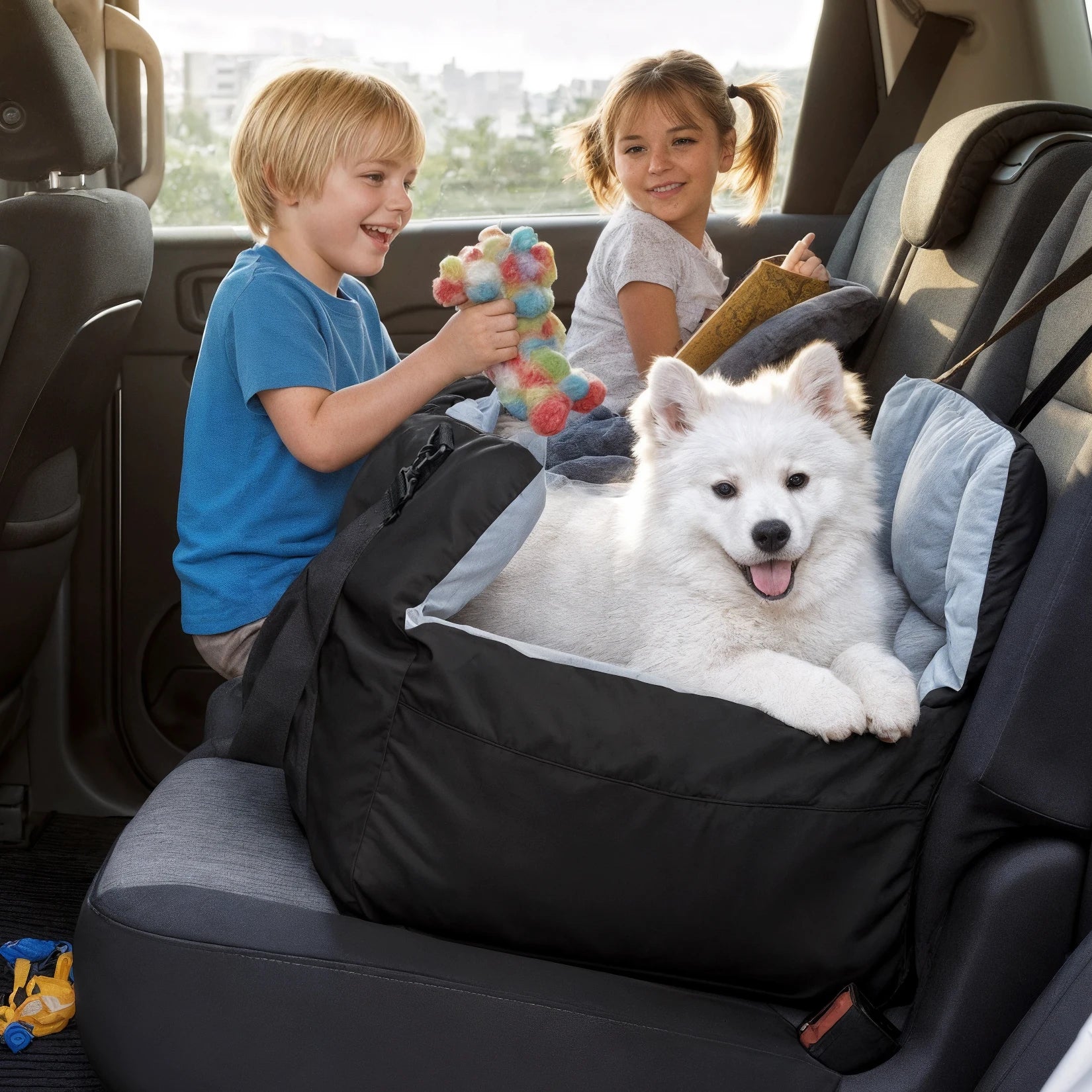 Secure car seat for dogs ≤10 kg with travel bag 